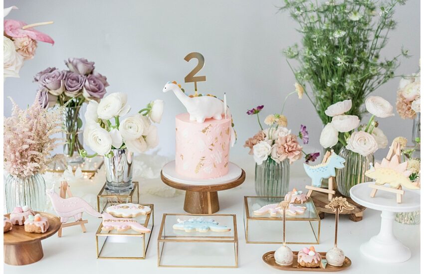 Có cách trang trí bàn bánh sinh nhật đơn giản nào không?