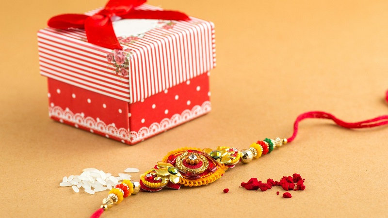 Know About The Perfect Rakhi Gifts for Different Zodiac Signs